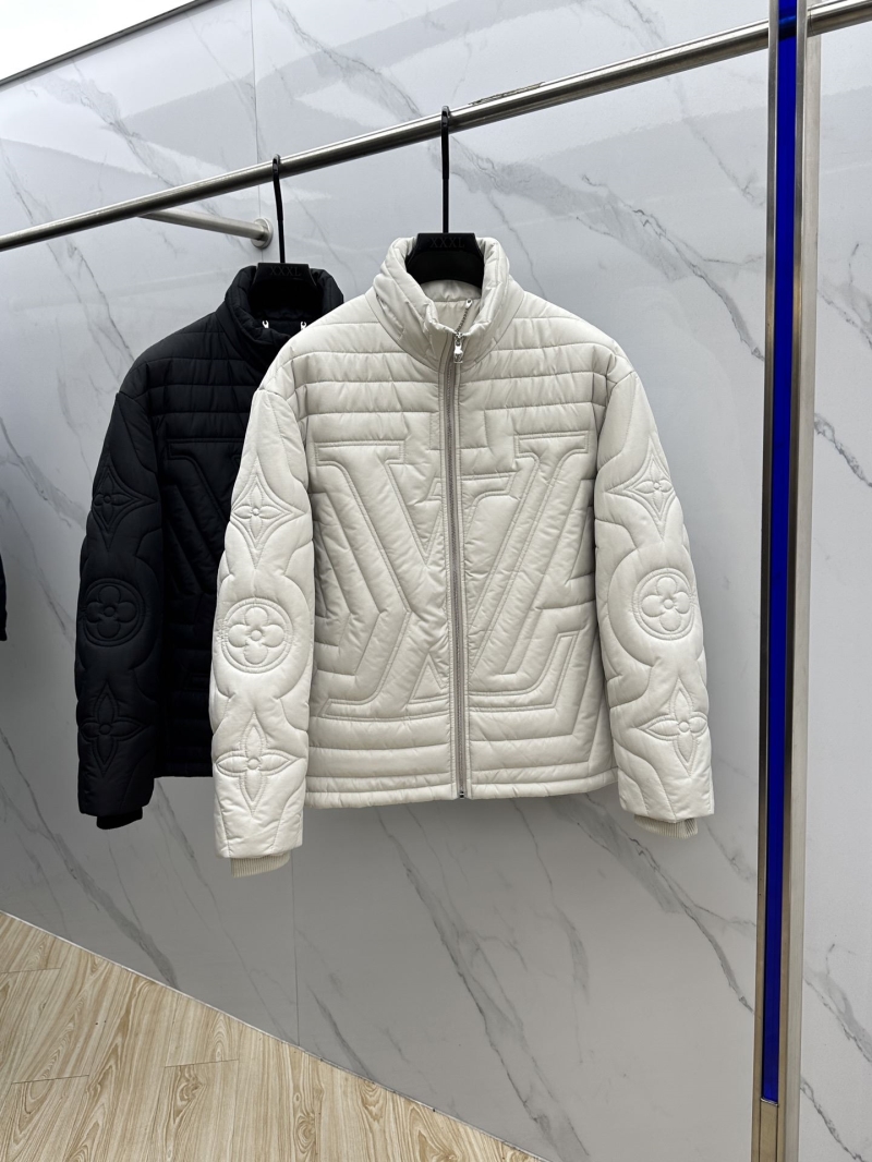 l0vis Vvtt0n outwear